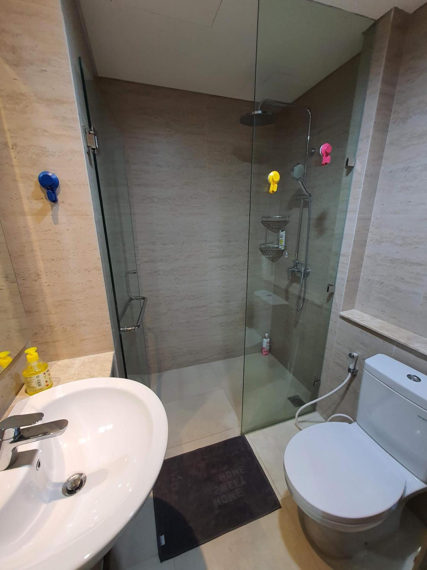 Luxurious Flat 2br In Gold Coast Pik Penjaringan Apartemen *